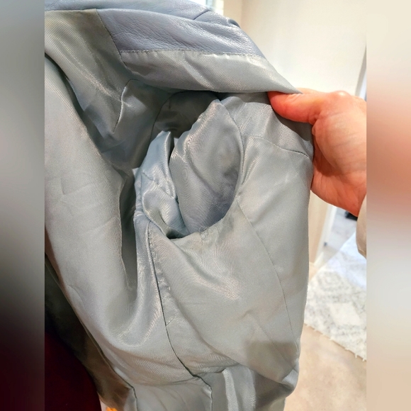 The Limited leather blazer, sz 6 - Picture 9 of 10